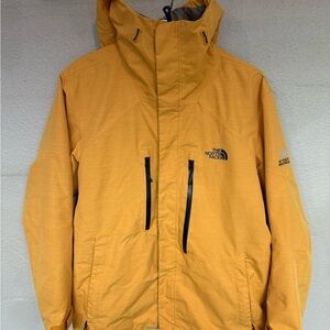 North face ski jacket. Men’s large. Yellow.